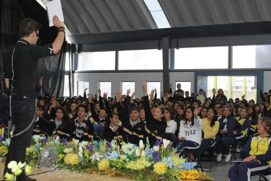 Chris Abraham durante la conferencia El Poder de la Mente Joven 8
